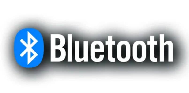 Fondo blanco logo bluetooth
